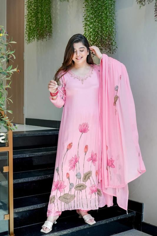 Nama’s Floral Grace Embroidered Anarkali Set