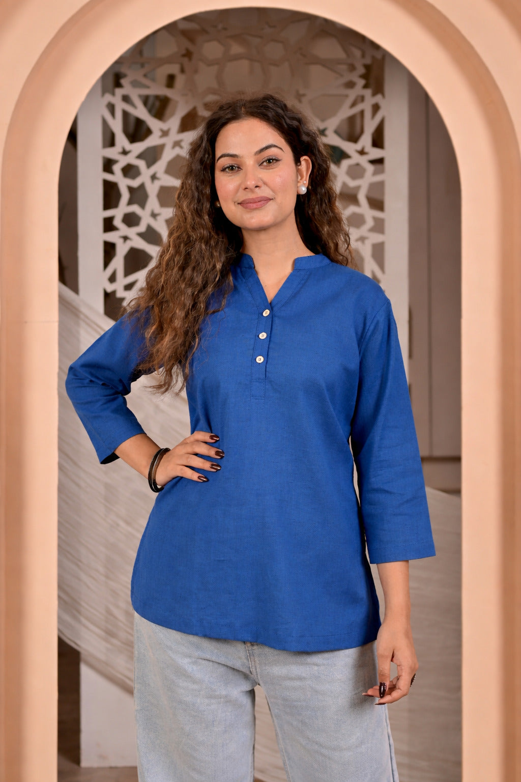 Nama’s Women Solid Black Straight Kurti Top
