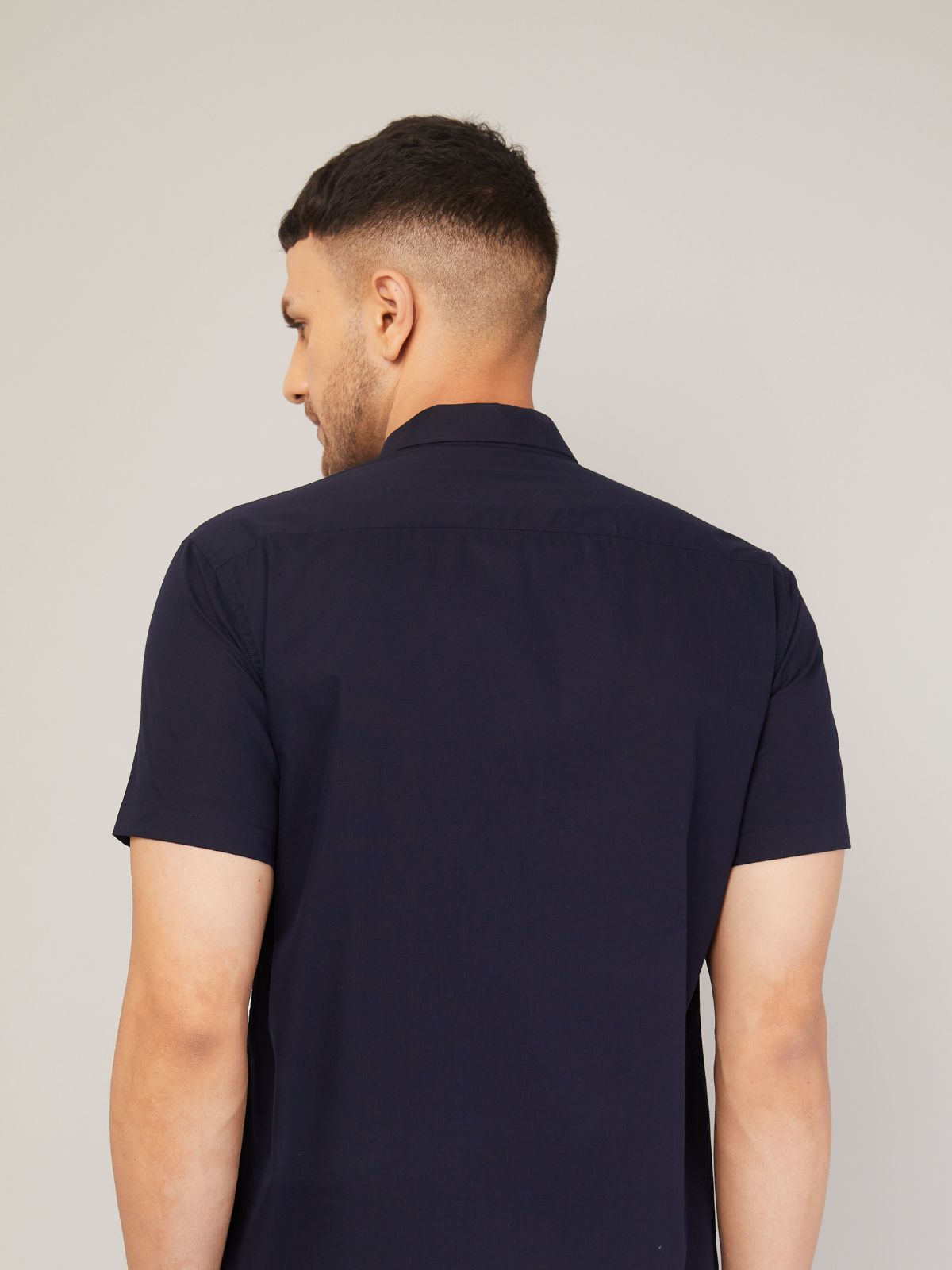 Louis Monarch's Men Regular Fit Solid Navy Blue Spread Collar Casual Half Shirt