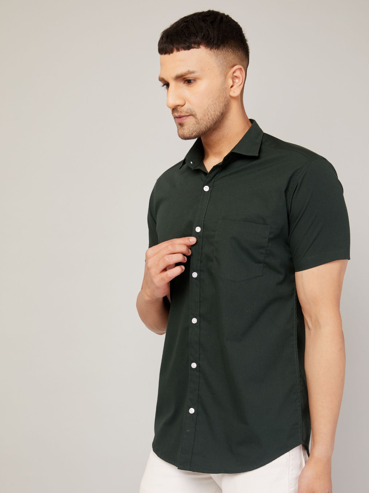 Louis Monarch's Men Regular Fit Solid Dark Green Spread Collar Casual Half Shirt