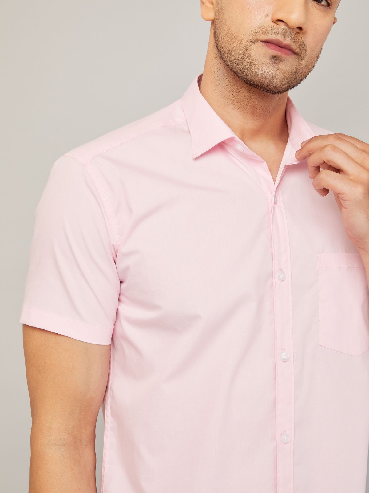 Louis Monarch's Men Regular Fit Solid Pink Spread Collar Casual Half Shirt