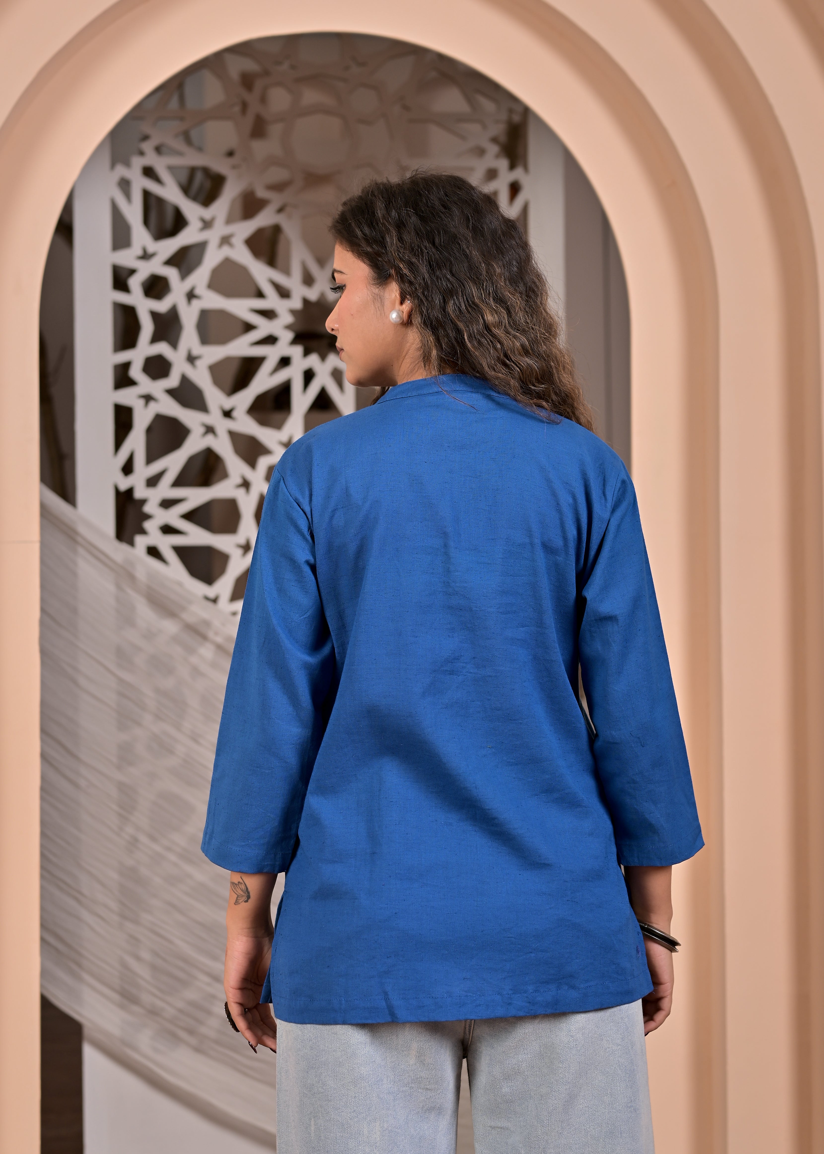 Nama’s Women Solid Black Straight Kurti Top