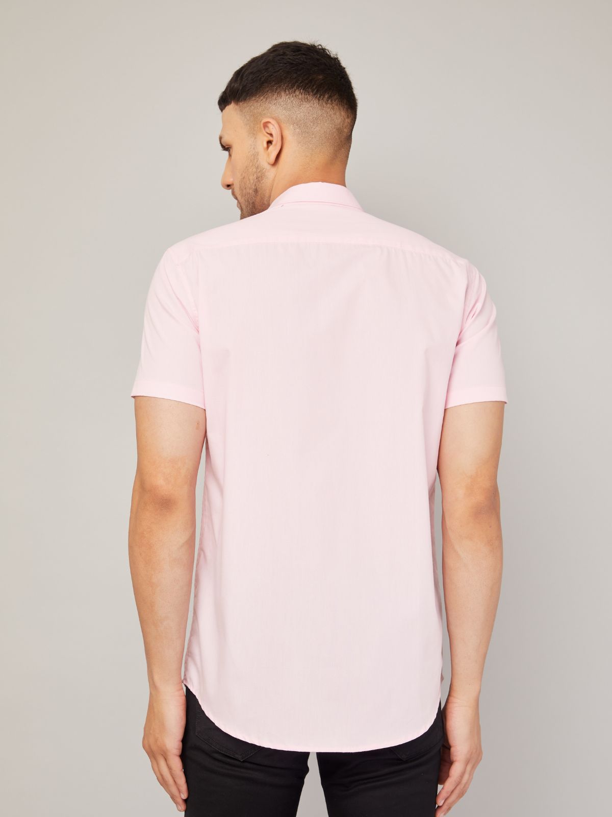 Louis Monarch's Men Regular Fit Solid Pink Spread Collar Casual Half Shirt