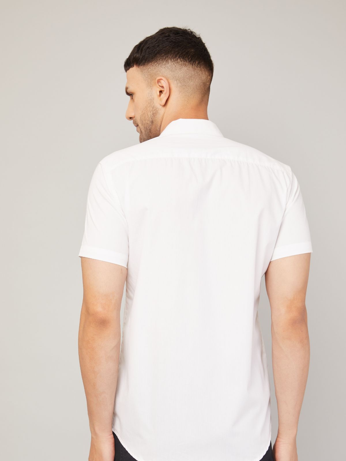 Louis Monarch's Men Regular Fit Solid White Spread Collar Casual Half Shirt