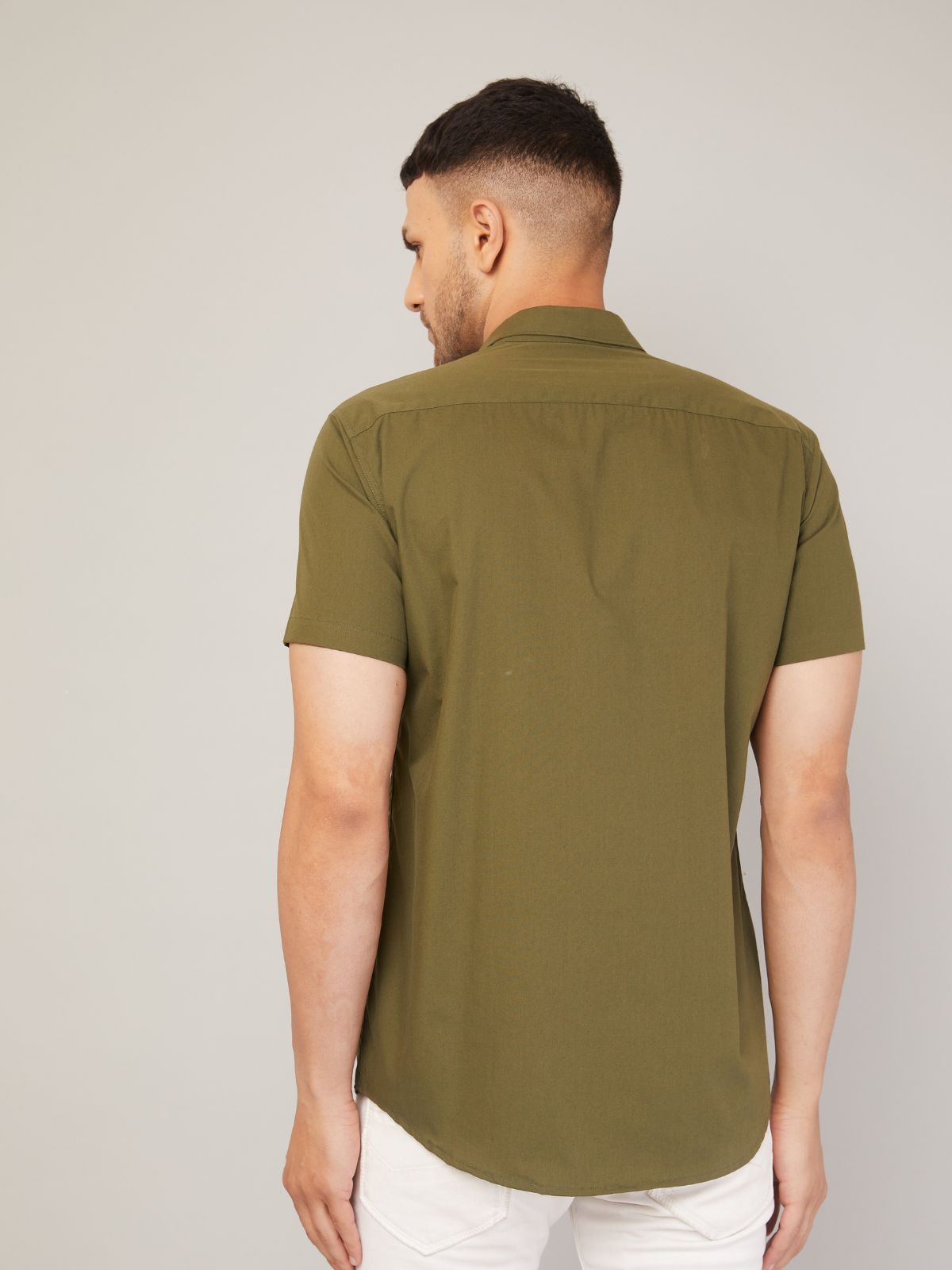 Louis Monarch's Men Regular Fit Solid M Green Spread Collar Casual Half Shirt