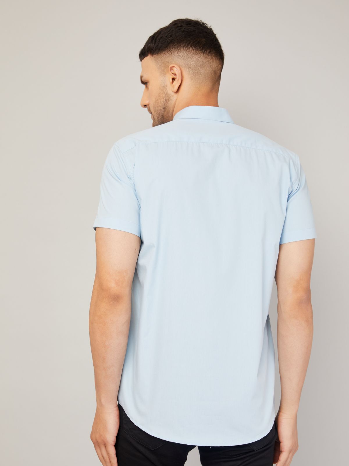 Louis Monarch's Men Regular Fit Solid Sky Blue Spread Collar Casual Half Shirt