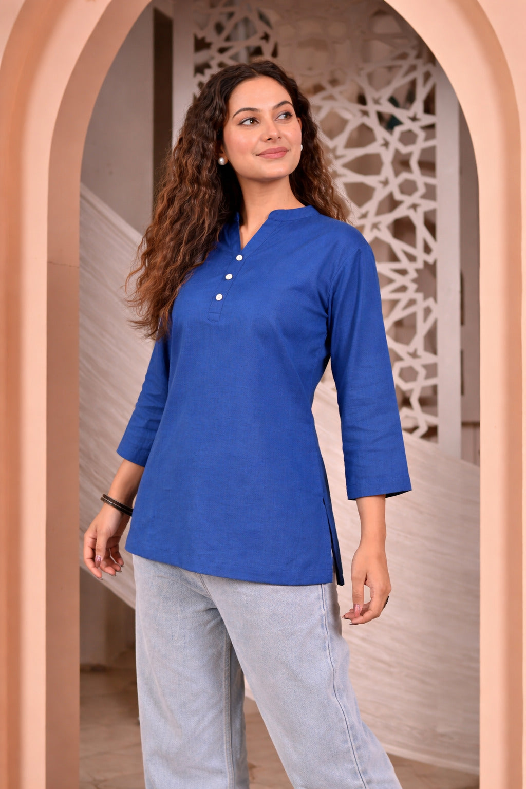 Nama’s Women Solid Black Straight Kurti Top