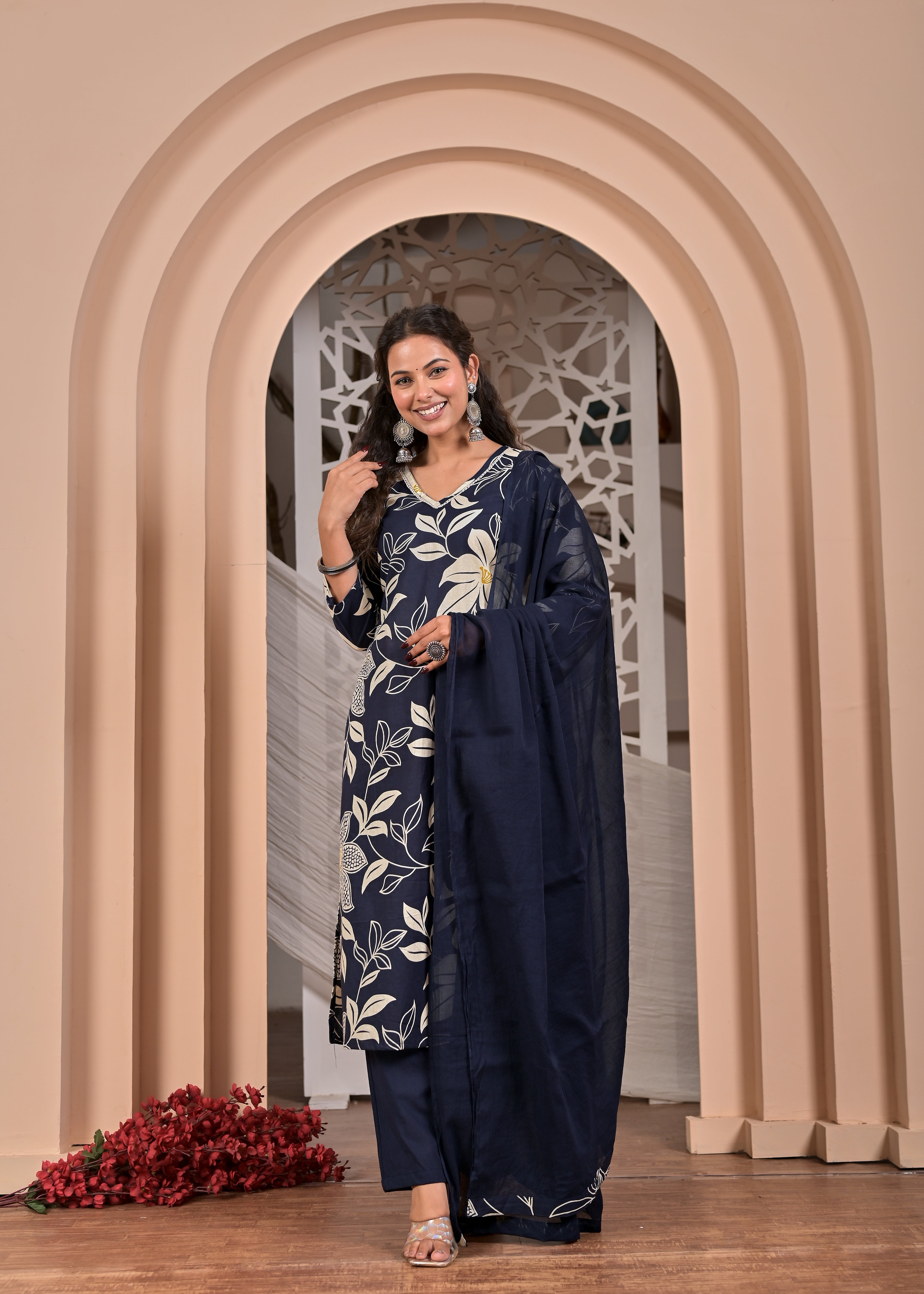 Nama’s Women Printed Ethnic Kurta Pant Set