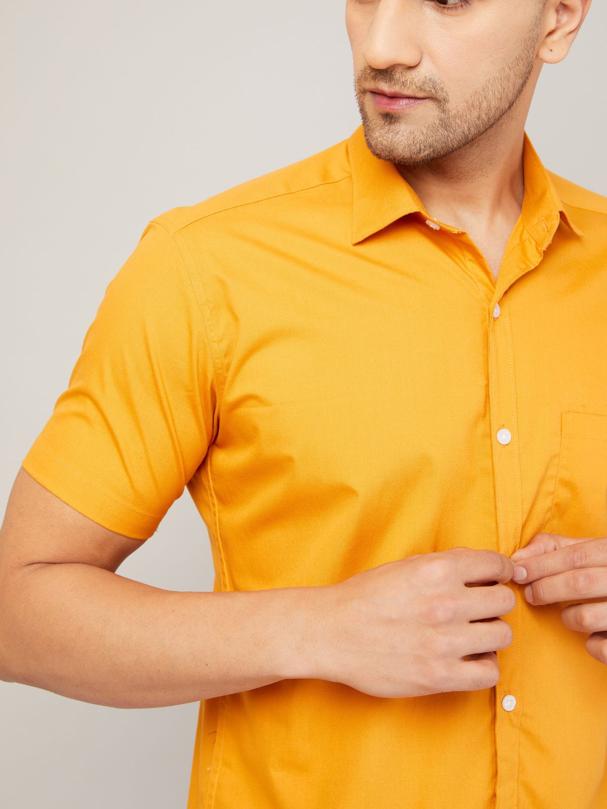 Louis Monarch's Men Regular Fit Solid Yellow Spread Collar Casual Half Shirt