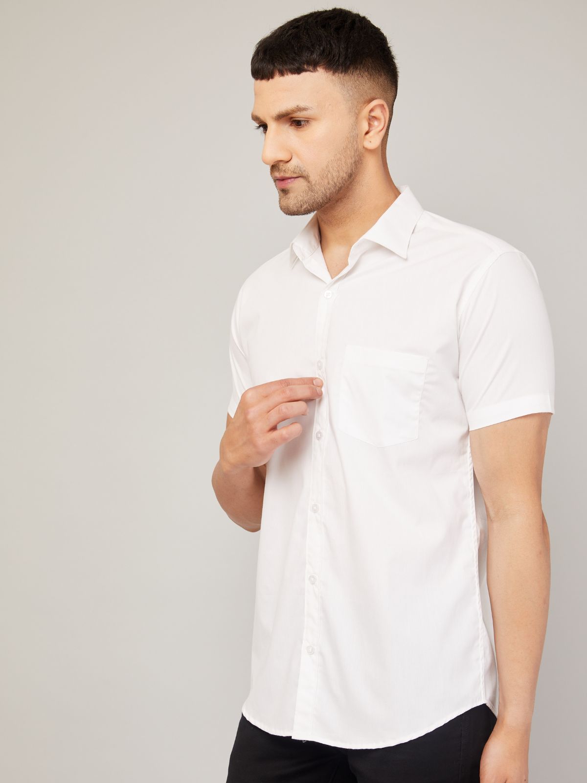 Louis Monarch's Men Regular Fit Solid White Spread Collar Casual Half Shirt