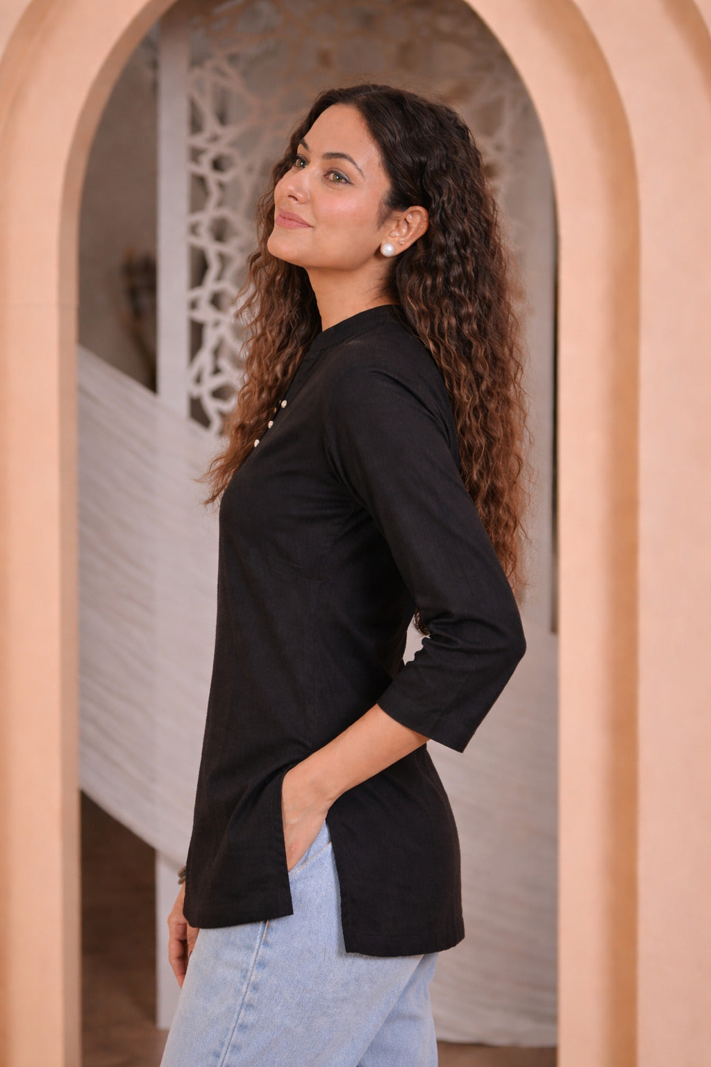 Nama’s Women Solid Black Straight Kurti Top