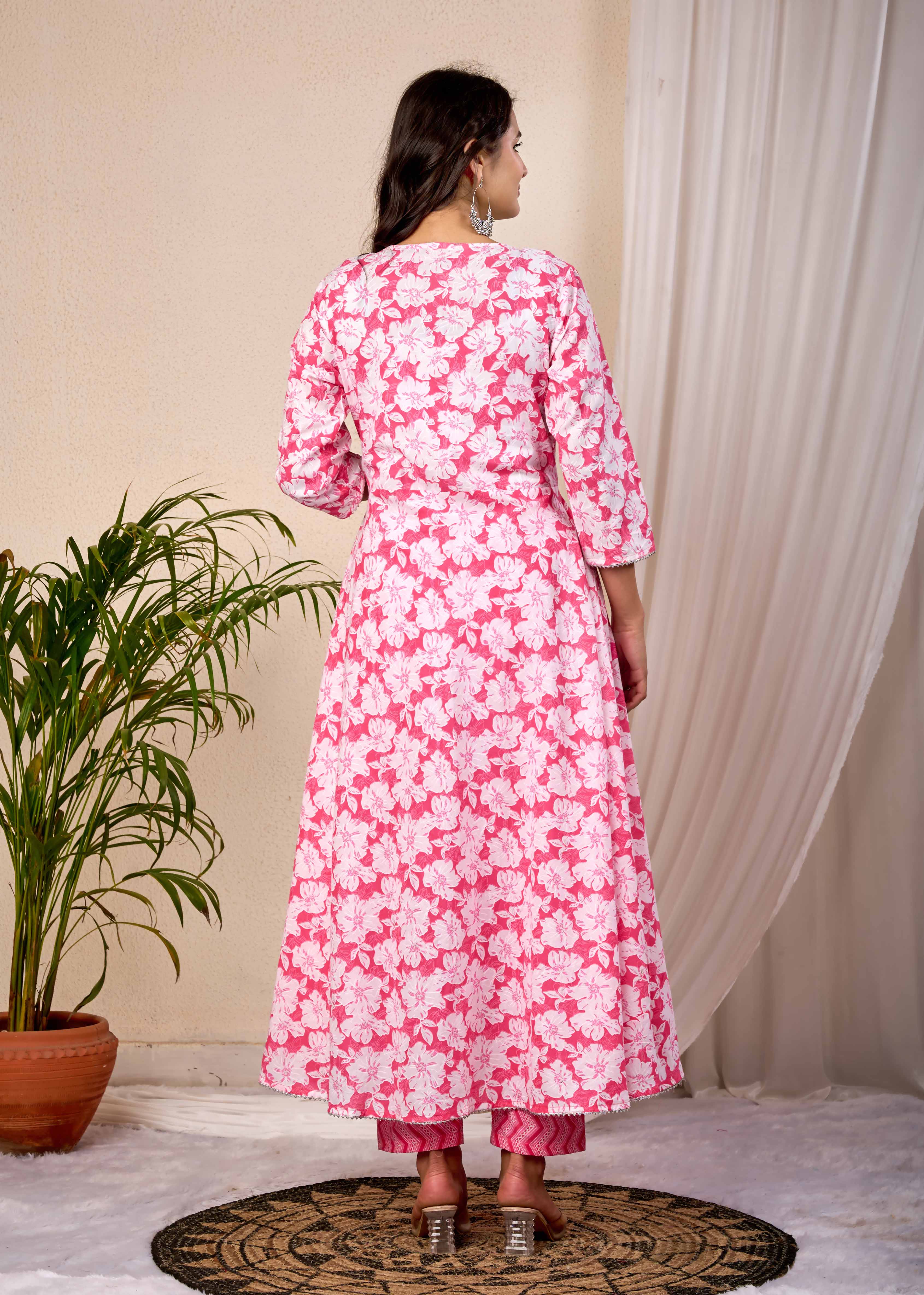 SWEET ROSE HAND CRAFTED FLORAL COTTON SUIT SET