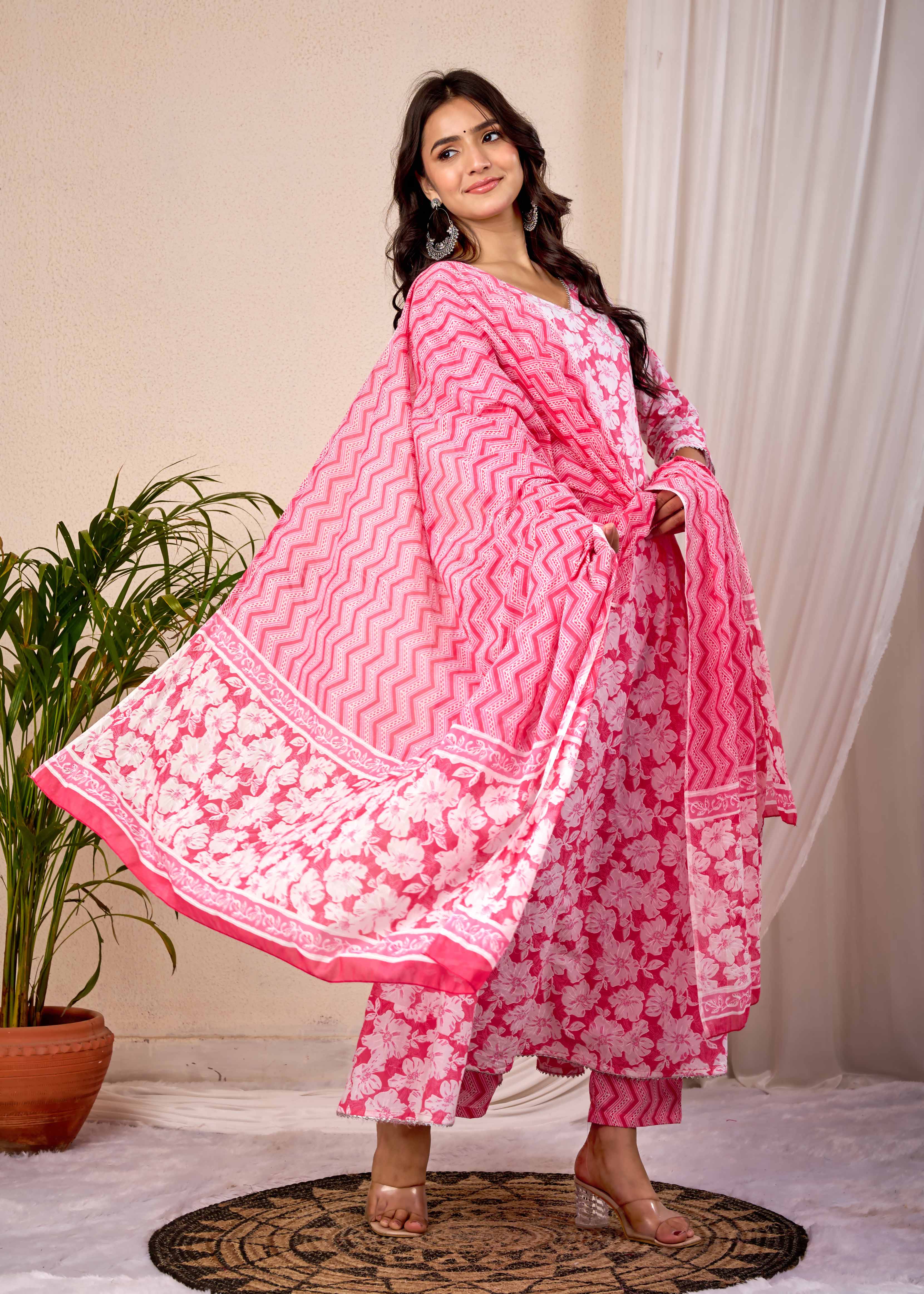 SWEET ROSE HAND CRAFTED FLORAL COTTON SUIT SET