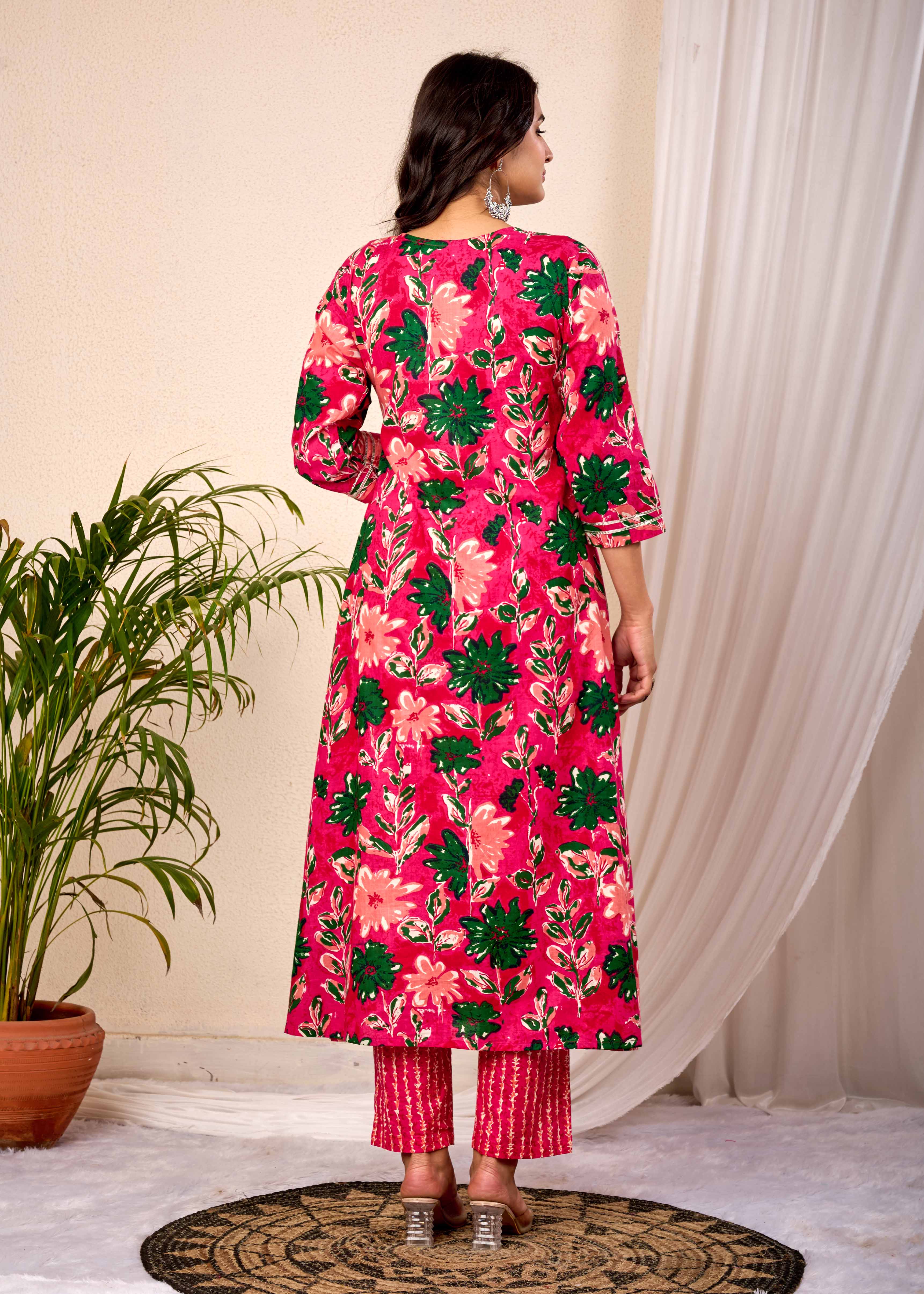 SEHER RANI HAND CRAFTED COTTON SUIT SET