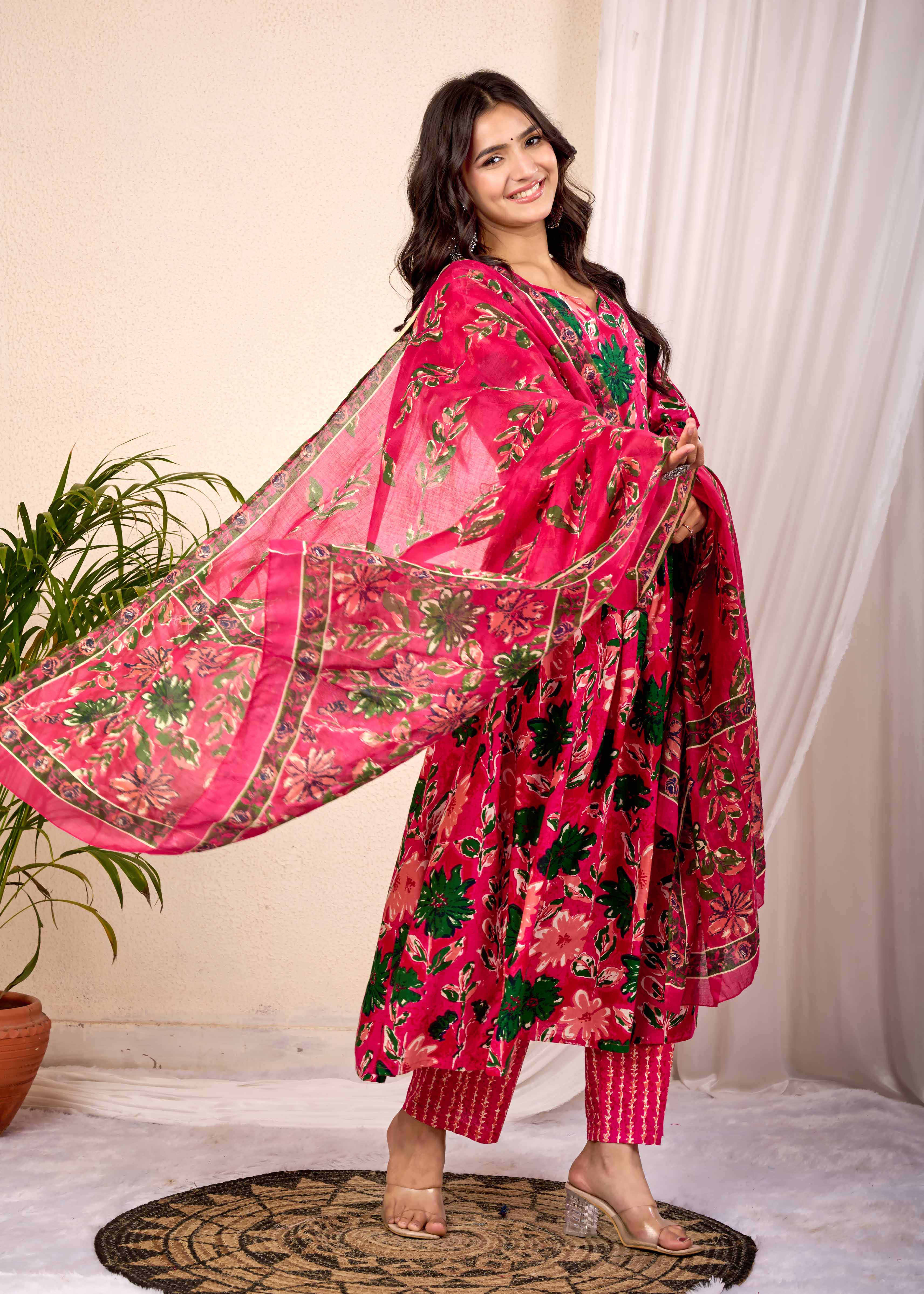 SEHER RANI HAND CRAFTED COTTON SUIT SET