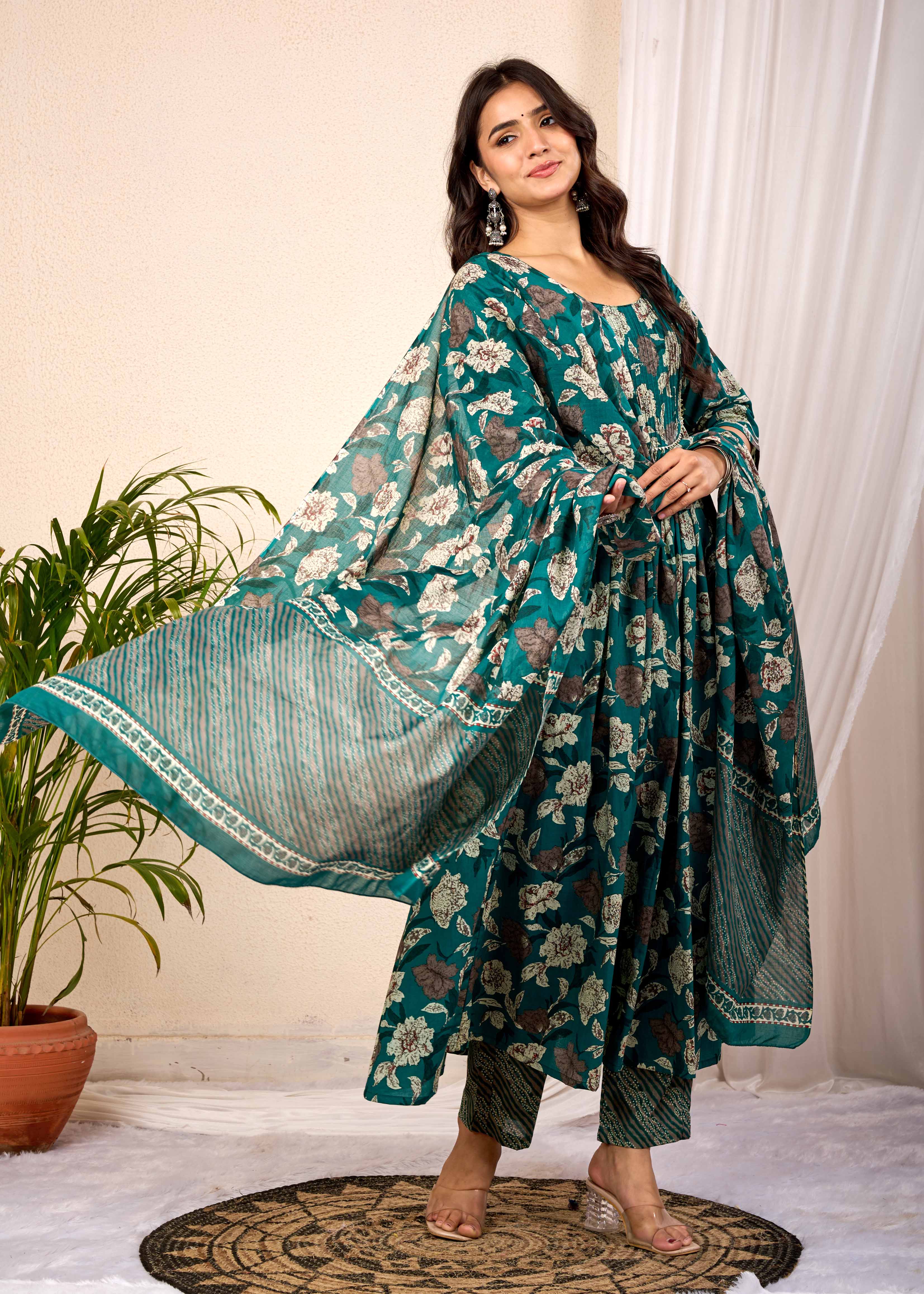 GREEN DAHLIA HAND CRAFTED FLORAL COTTON SUIT SET