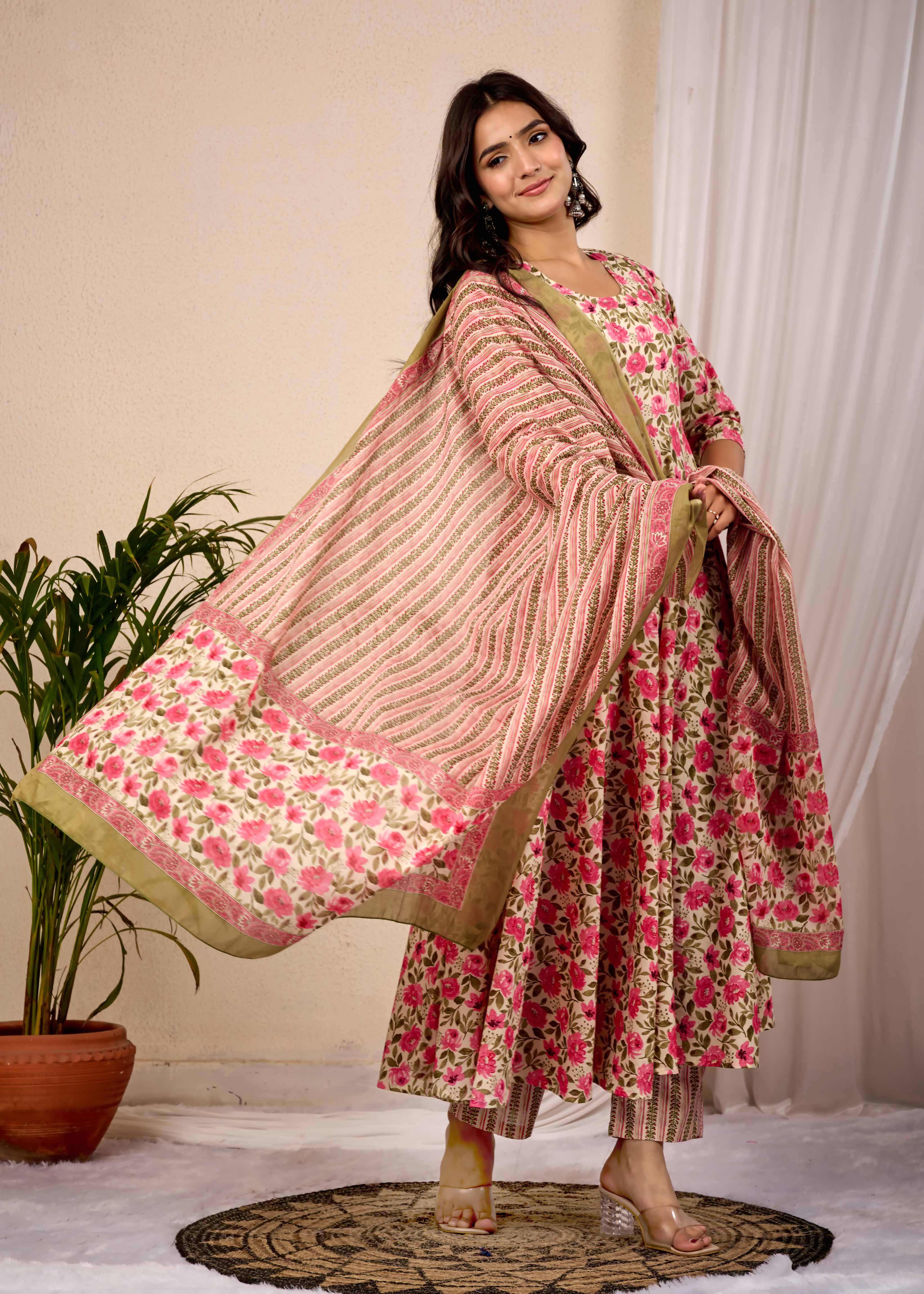 PEACHY PEACH HAND CRAFTED COTTON SUIT SET