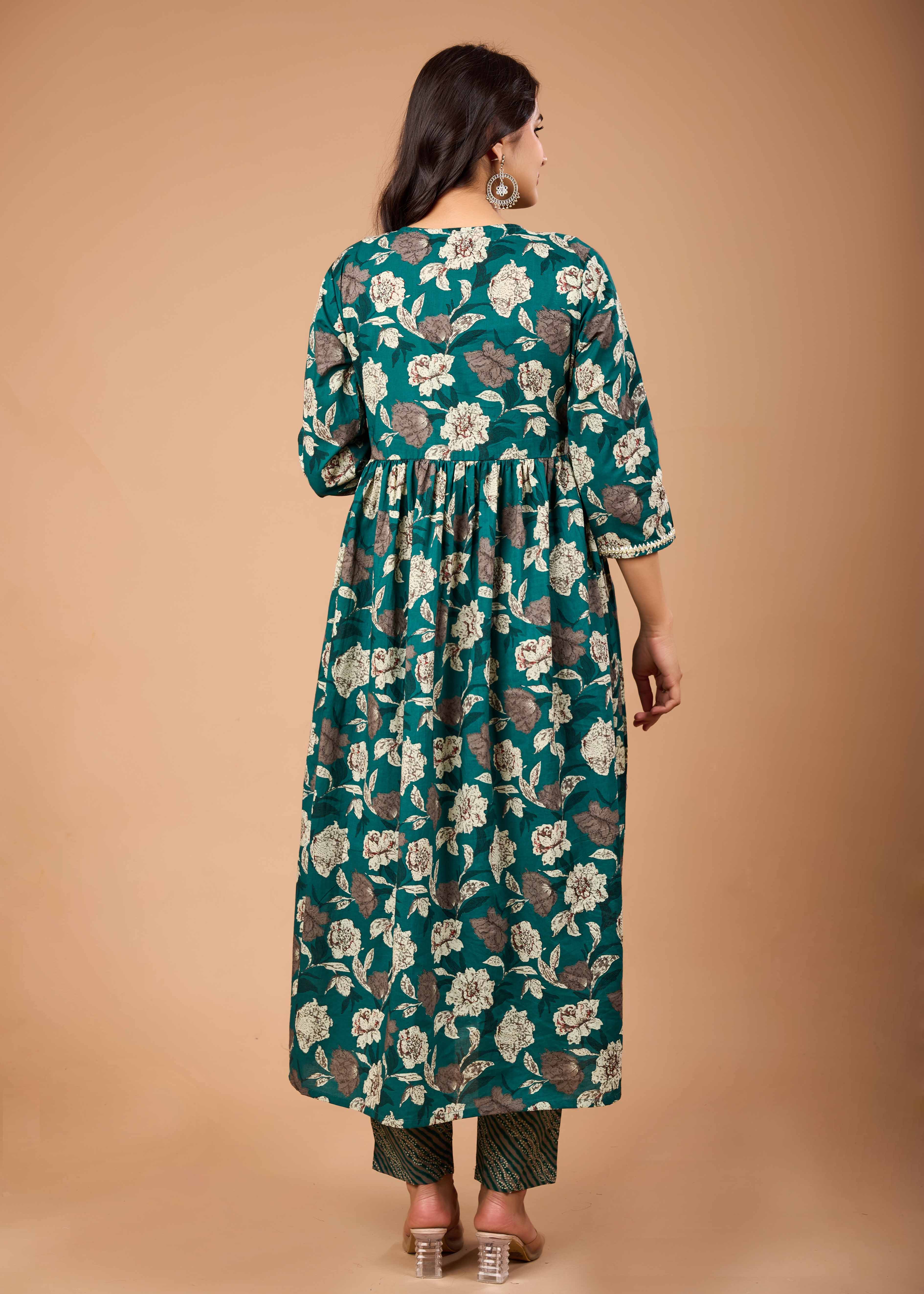 AARNA GREEN HAND CRAFTED FLORAL ANRAKALI SUIT SET