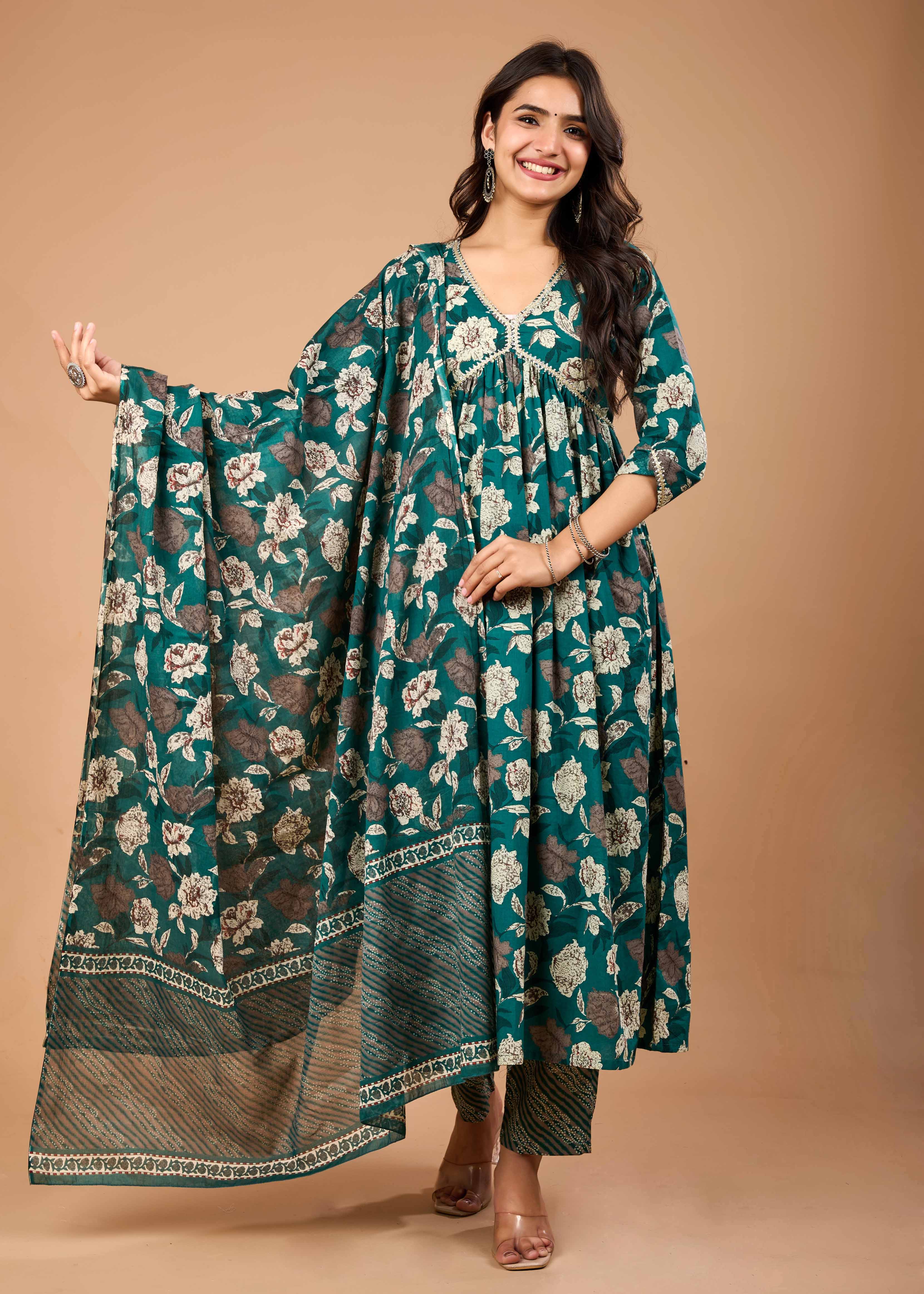 AARNA GREEN HAND CRAFTED FLORAL ANRAKALI SUIT SET