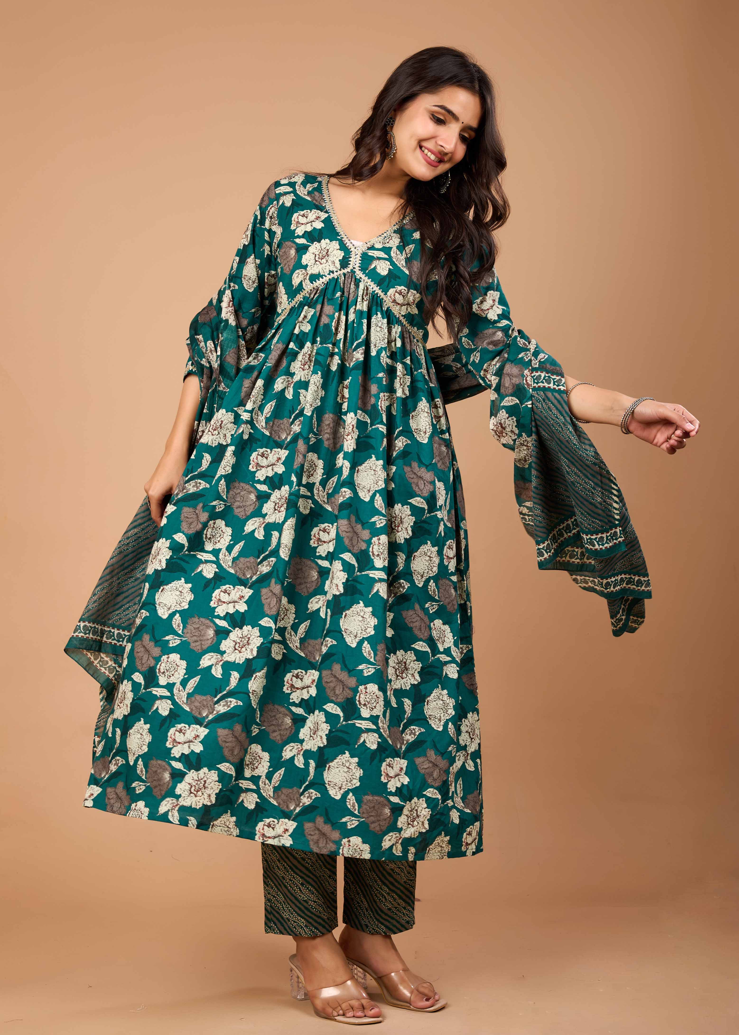 AARNA GREEN HAND CRAFTED FLORAL ANRAKALI SUIT SET