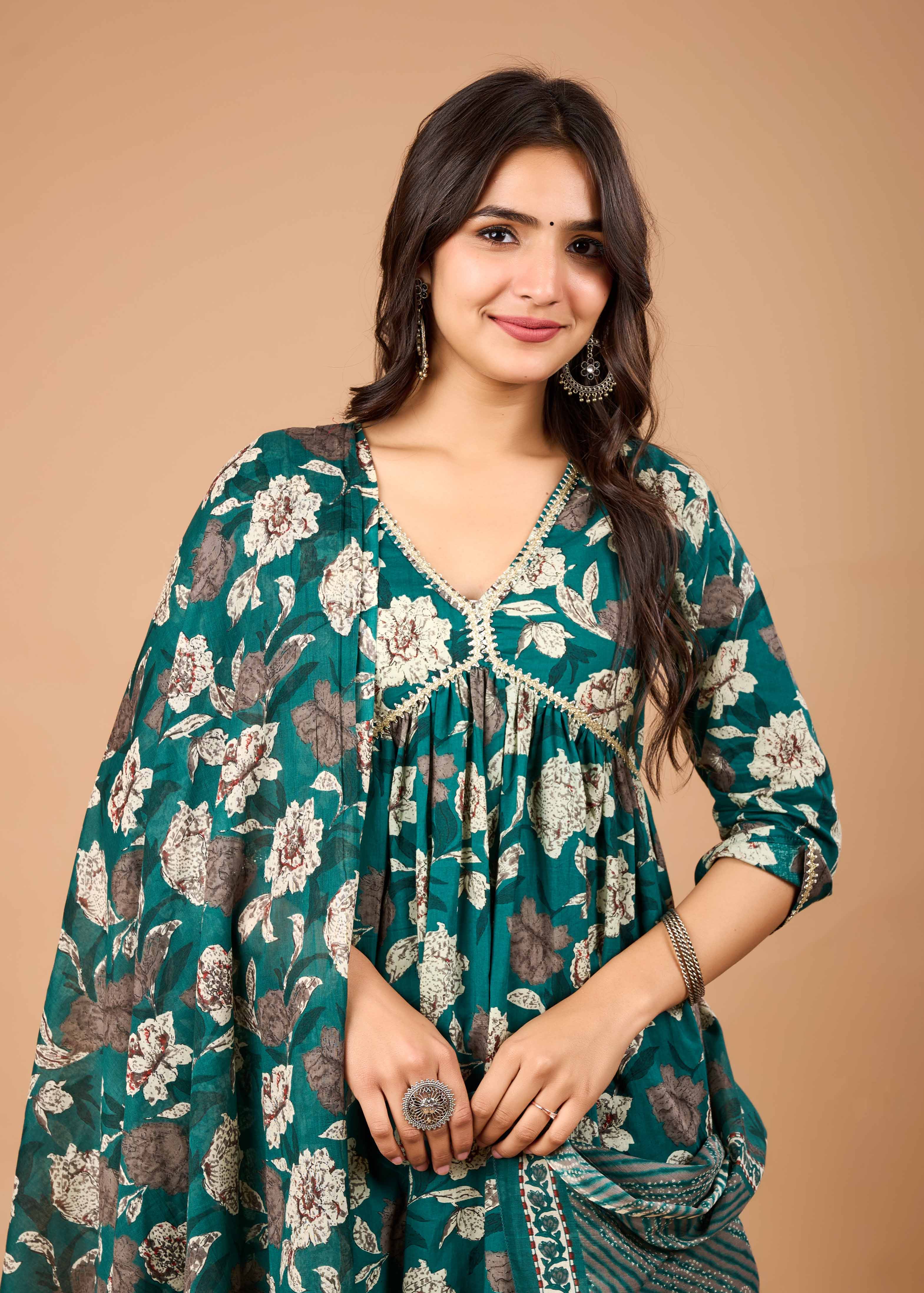 AARNA GREEN HAND CRAFTED FLORAL ANRAKALI SUIT SET