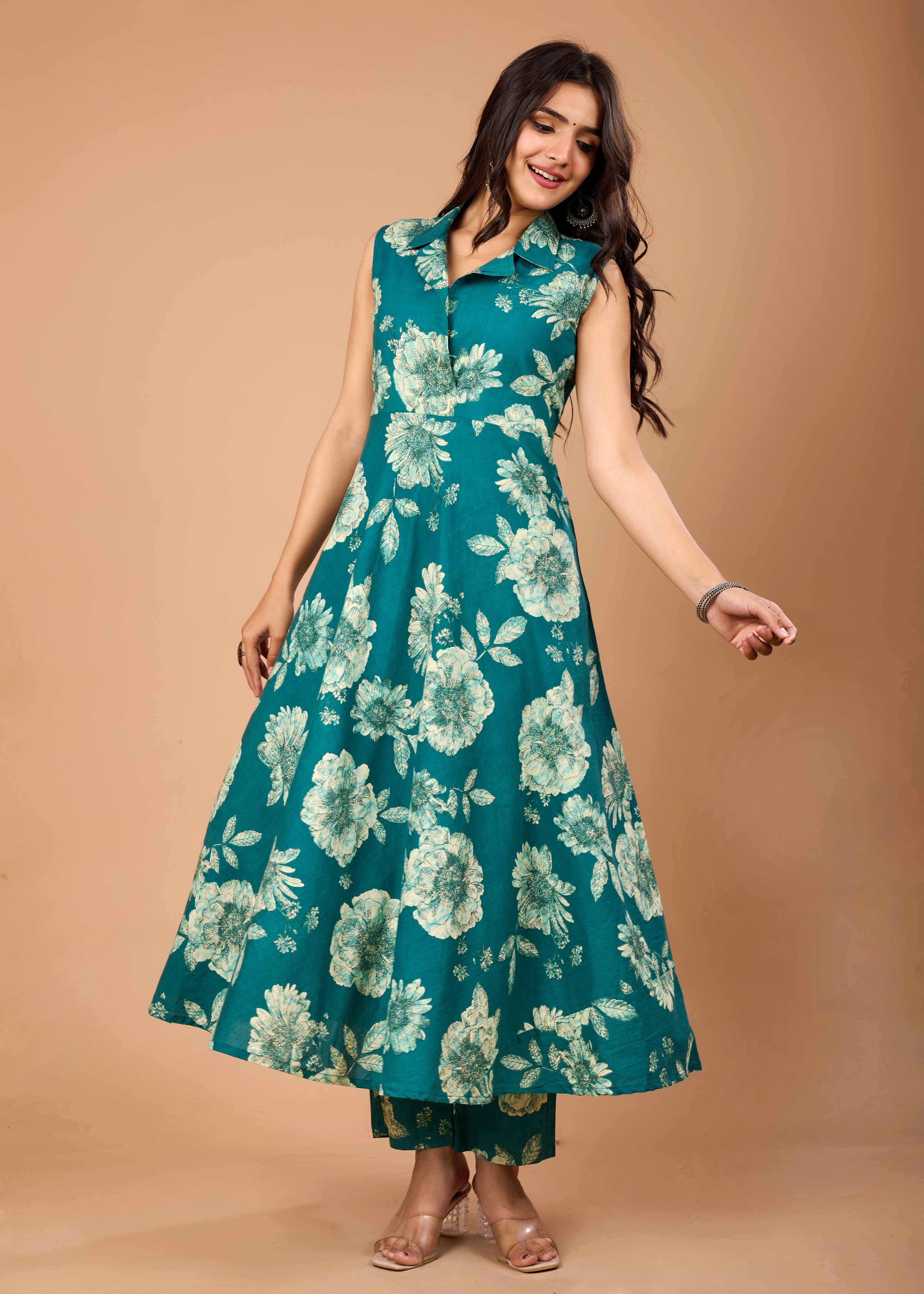 SELENA GREEN HAND CRAFTED COTTON KURTA PANT SET