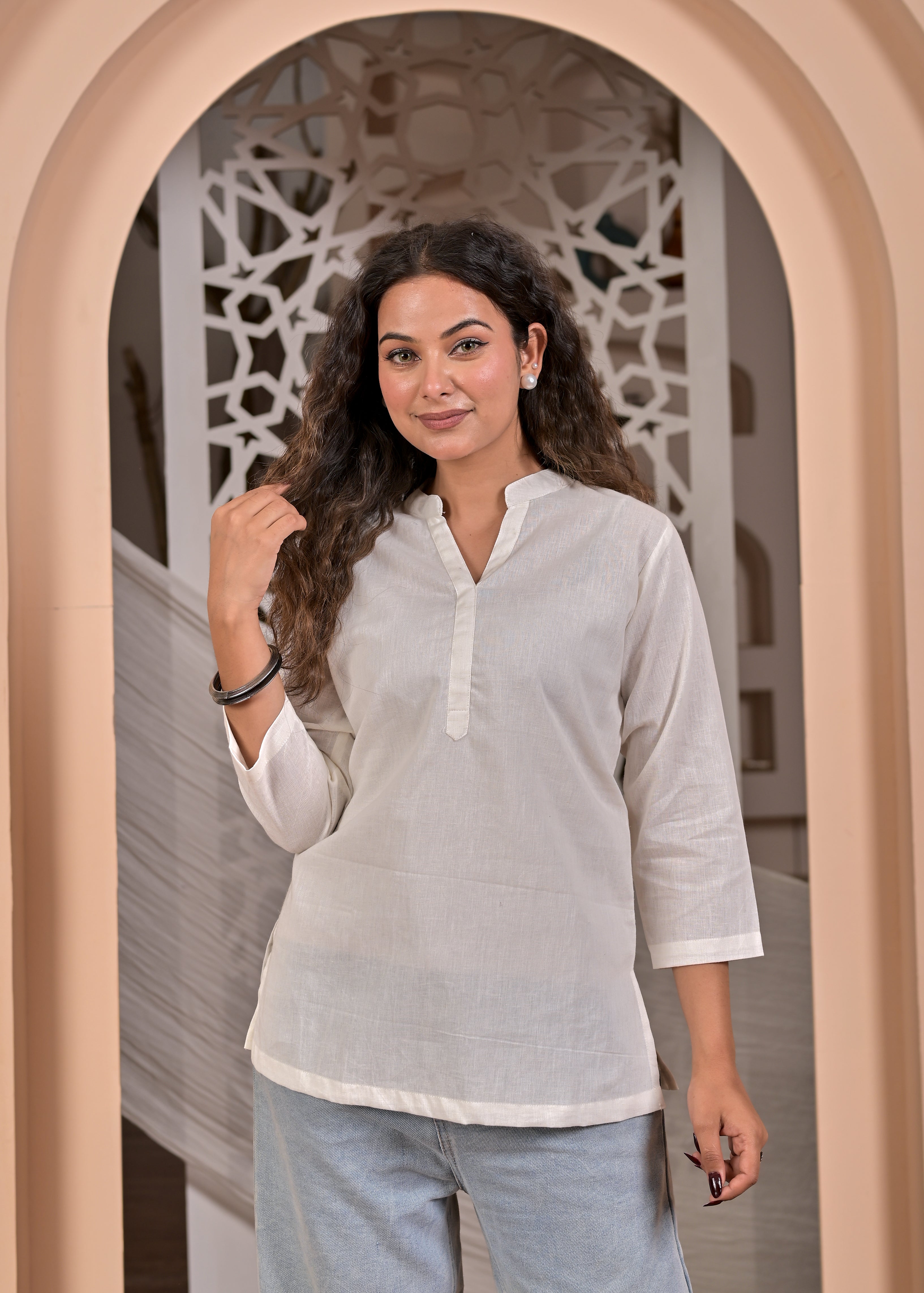 Nama’s Women Solid Black Straight Kurti Top