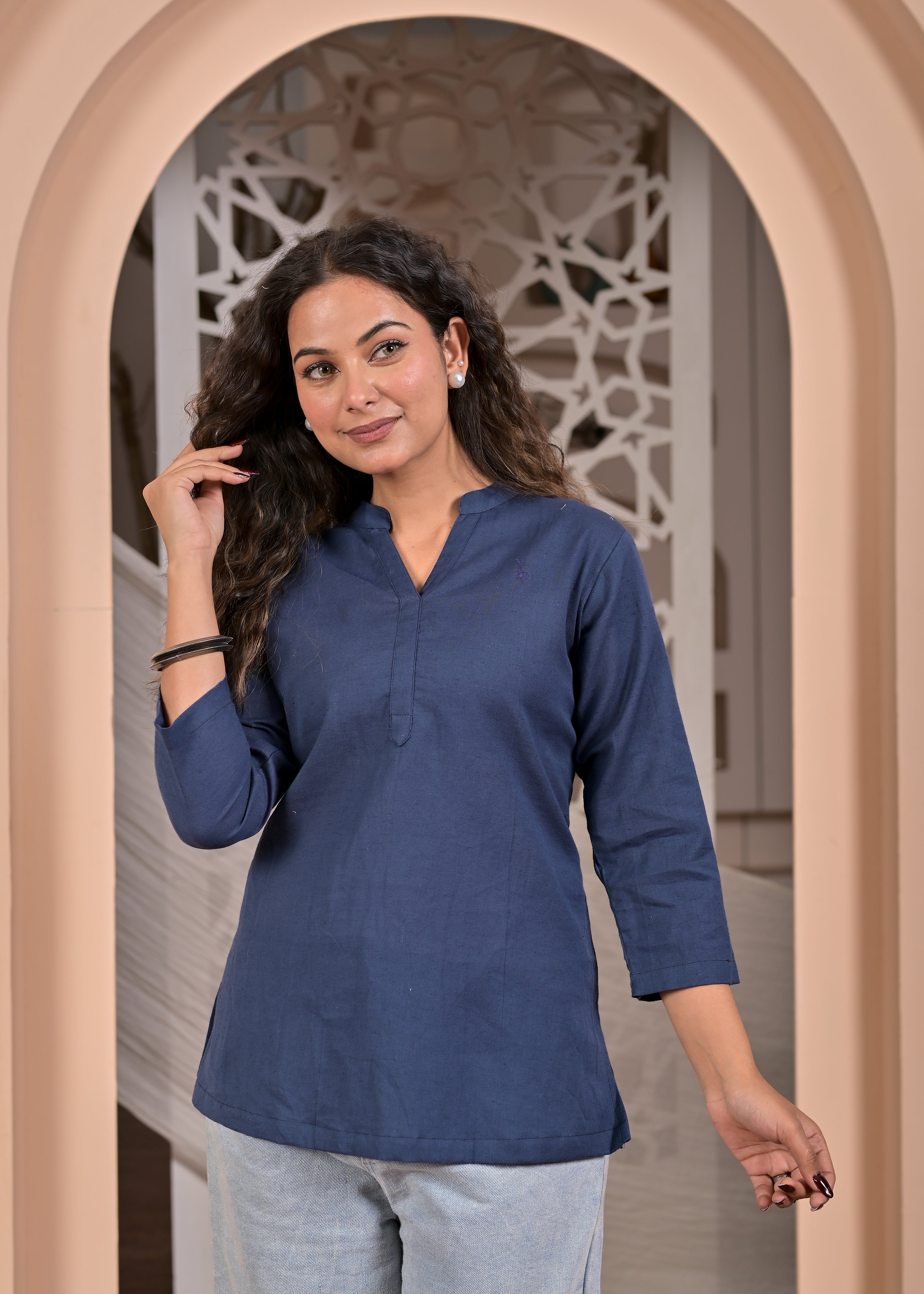 Nama’s Women Solid Black Straight Kurti Top