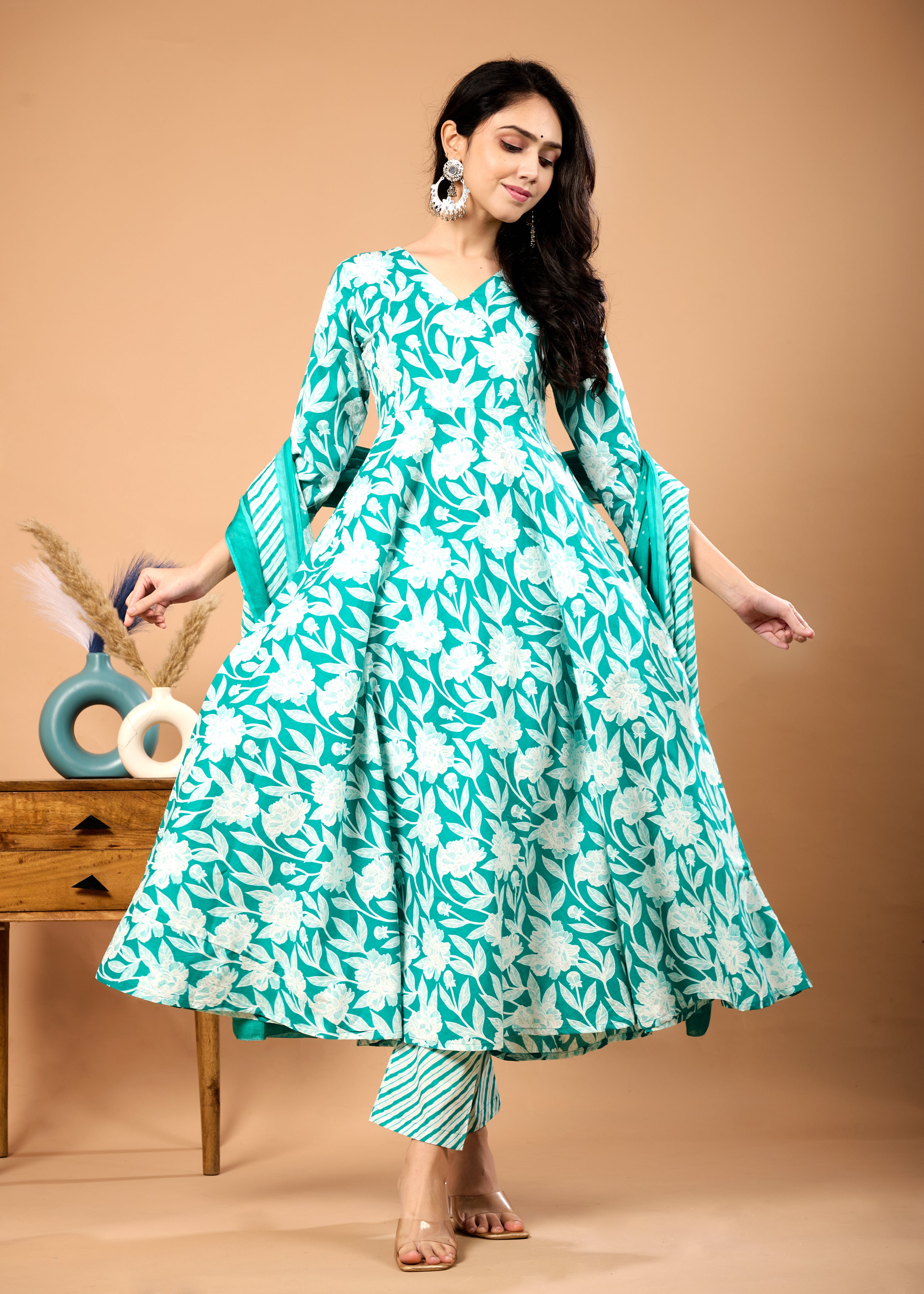 ERIN GREEN HANS CRAFTED COTTON SUIT SET