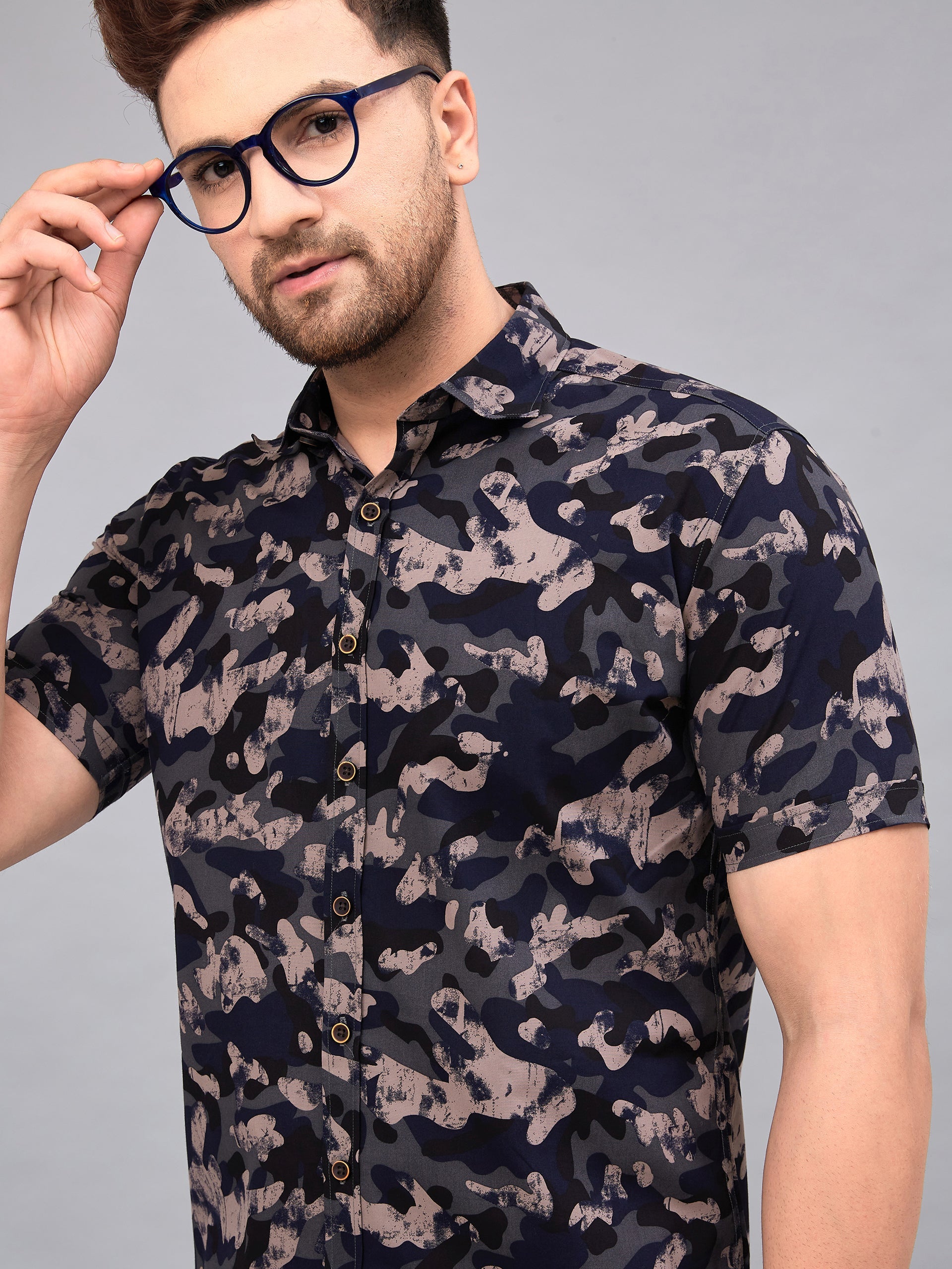 Louis Monarch's Men Regular Fit Grey Printed Spread Collar Casual Half Shirt