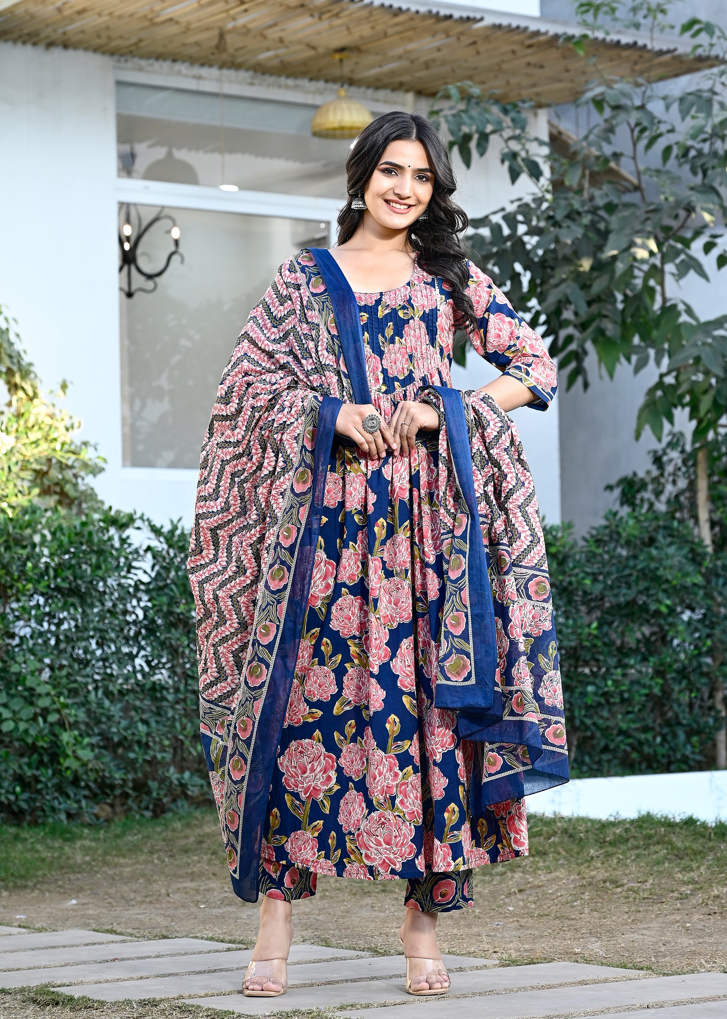 DAZZLING FLORAL HAND CRAFTED COTTON SUIT SET