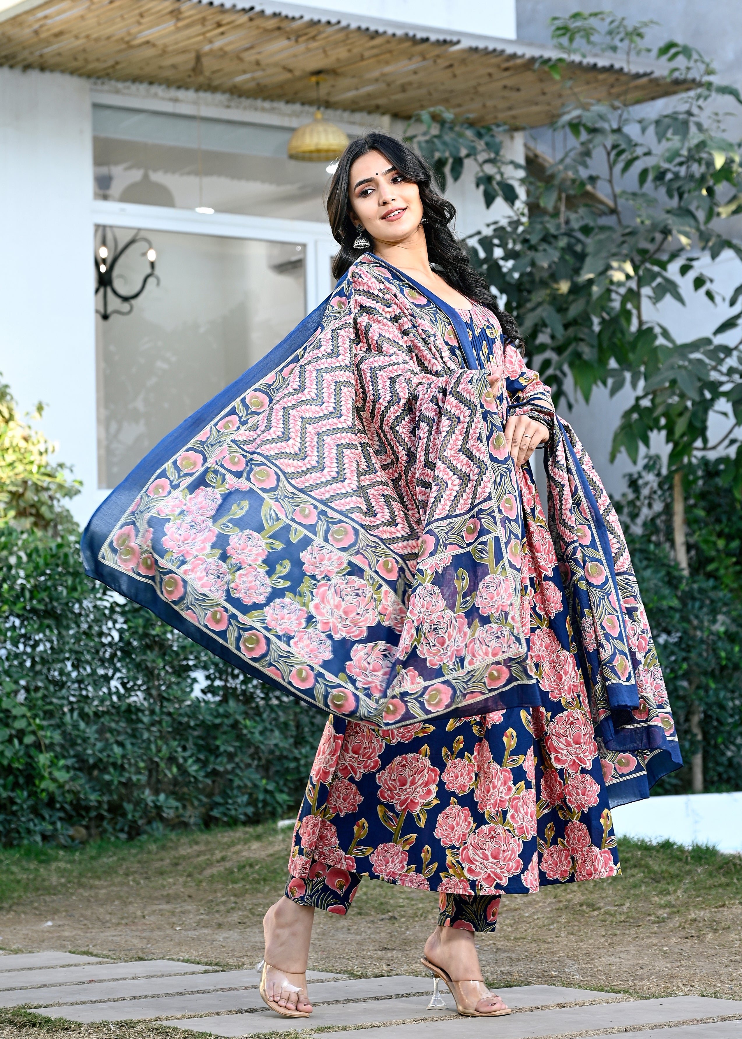 DAZZLING FLORAL HAND CRAFTED COTTON SUIT SET