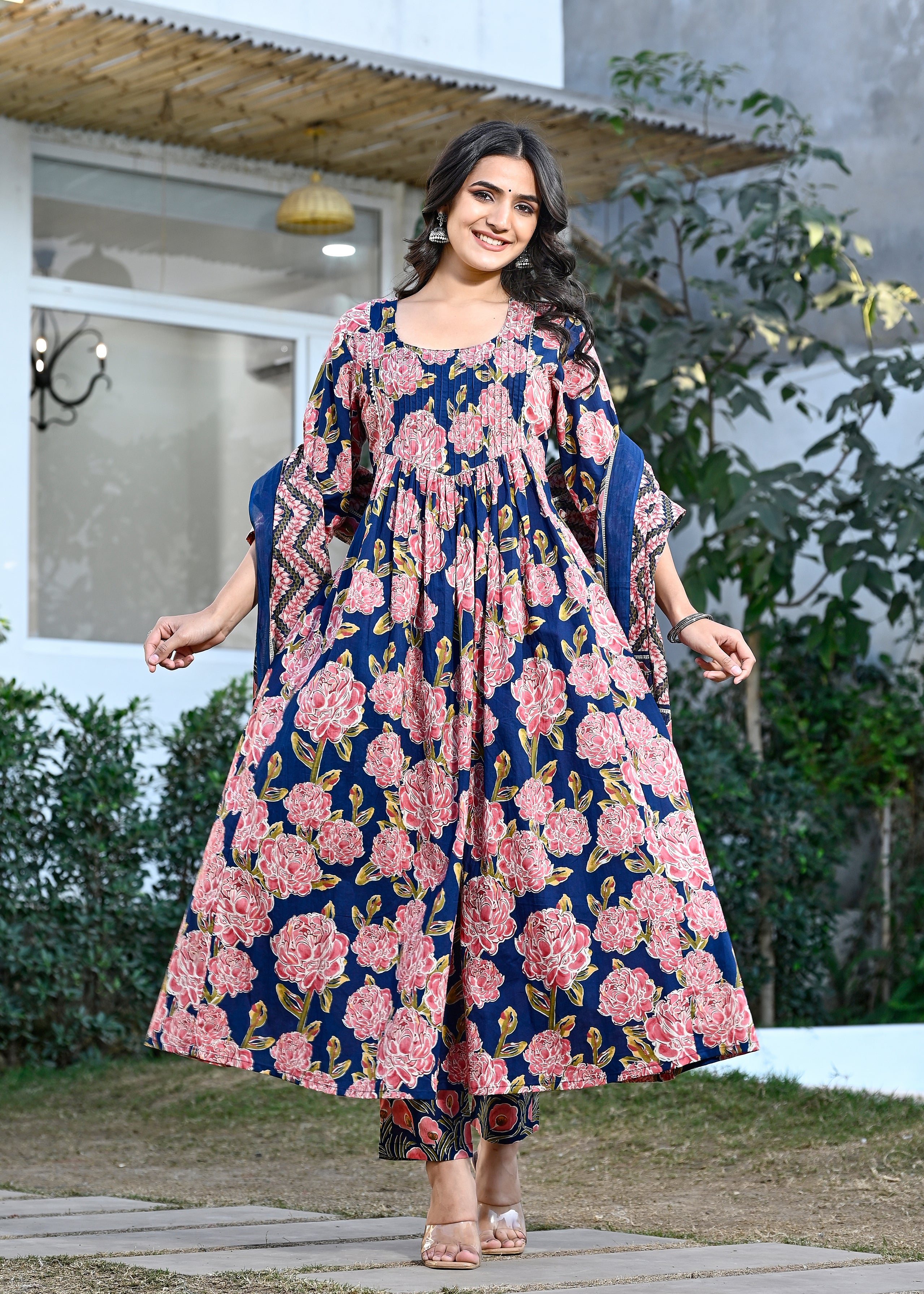 DAZZLING FLORAL HAND CRAFTED COTTON SUIT SET