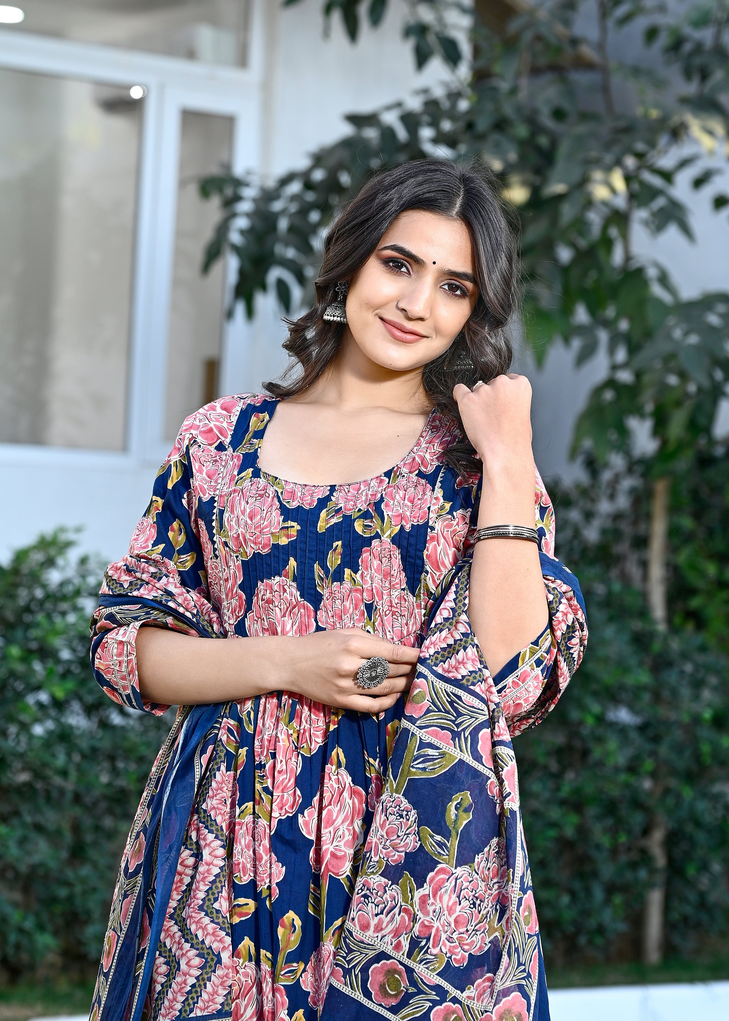 DAZZLING FLORAL HAND CRAFTED COTTON SUIT SET