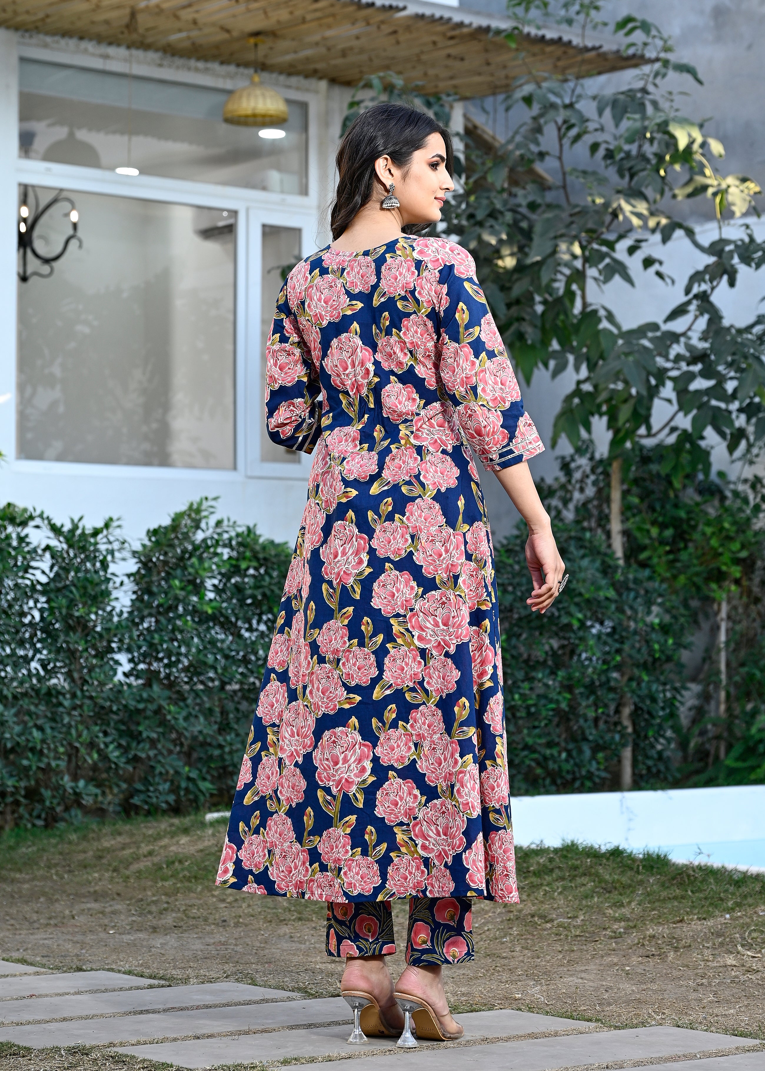 DAZZLING FLORAL HAND CRAFTED COTTON SUIT SET